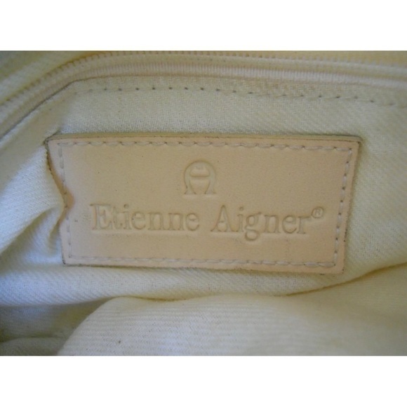 Vintage Etienne Aigner crossbody bag in classic tan with woven texture - Picture 5 of 5
